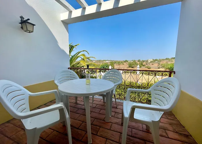 Ana アルブフェイラ