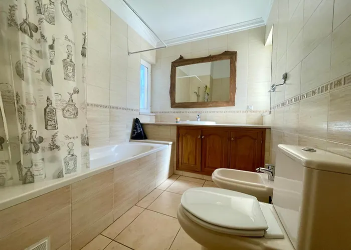 Ana アルブフェイラ